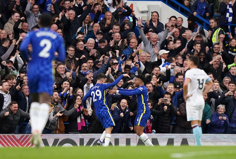 Lãng phí cơ hội, Chelsea bị Burnley cầm chân