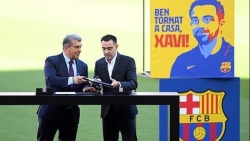 Xavi chính thức ra mắt Barcelona trên cương vị HLV trưởng