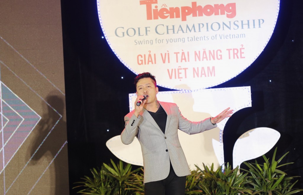 Vượt qua các đối thủ nặng ký, Golfer 14 tuổi vô địch Tiền Phong Golf Championship 2021