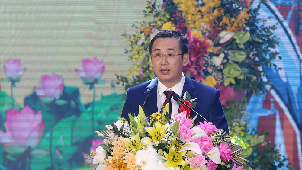 Bắc Giang: Công bố quyết định huyện Yên Dũng đạt chuẩn Nông thôn mới