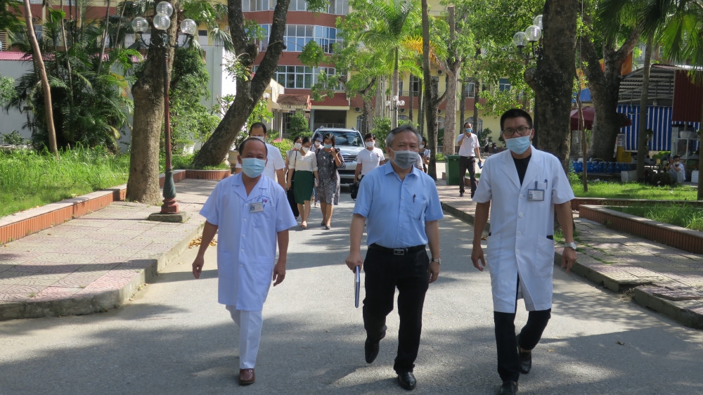 Bệnh viện Kiến An, Hải Phòng đang khẩn trương chuẩn bị phương án”Bệnh viện tách đôi” để vừa điều trị bệnh nhân nhiễm COVID-19, vừa điều trị các bệnh nhân mắc bệnh thông thường.