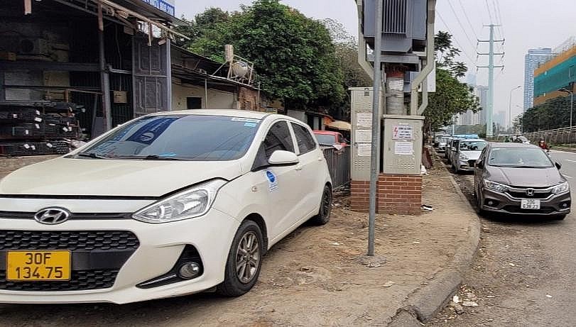 Xử lý vi phạm trật tự đô thị trên phố Châu Văn Liêm: Chỉ như “rẽ nước”
