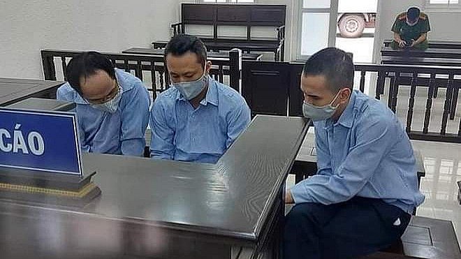 Ba đối tượng tại phiên tòa xét xử