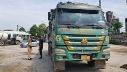 Hà Nội: Liên tục thay đổi địa bàn tuần tra chặn bắt xe quá tải