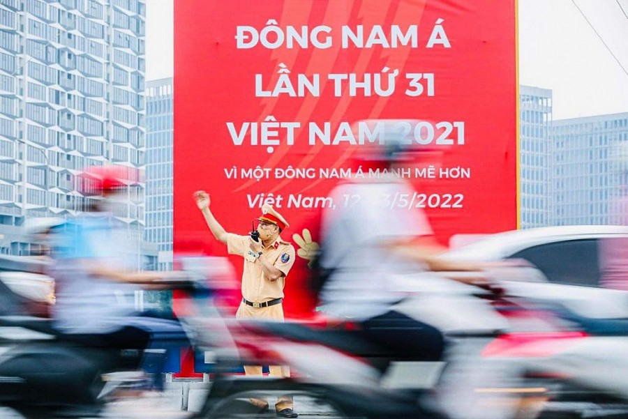 Phân luồng đảm bảo an toàn cho người dân lưu thông trong thời gian diễn ra SEA Games 31