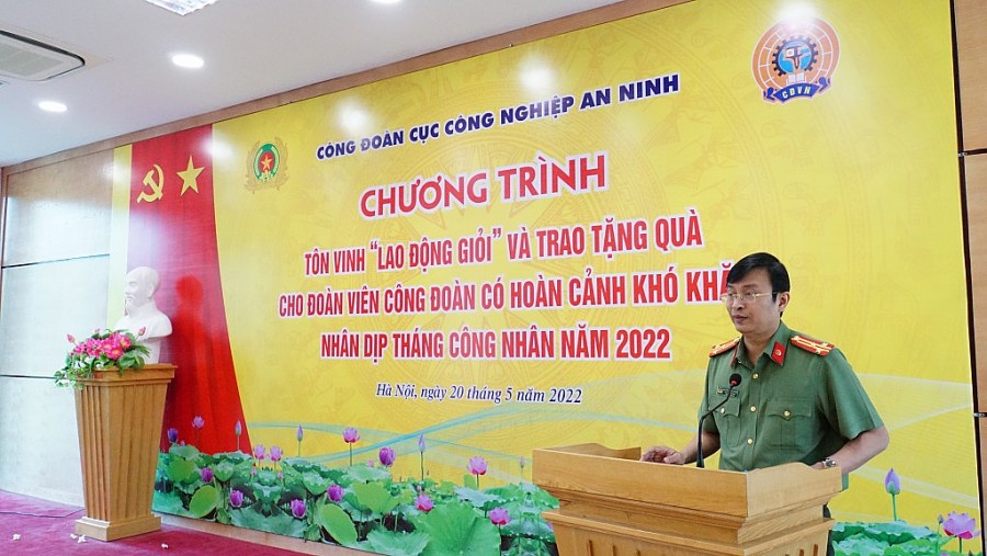 Trung tá Cường phát biểu tại chương trình