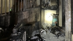 Cháy nhà trong đêm, 5 người cùng gia đình thoát nạn