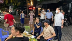 Phạt chủ quán lẩu bán hàng sau 21h trong phố ẩm thực Tống Duy Tân