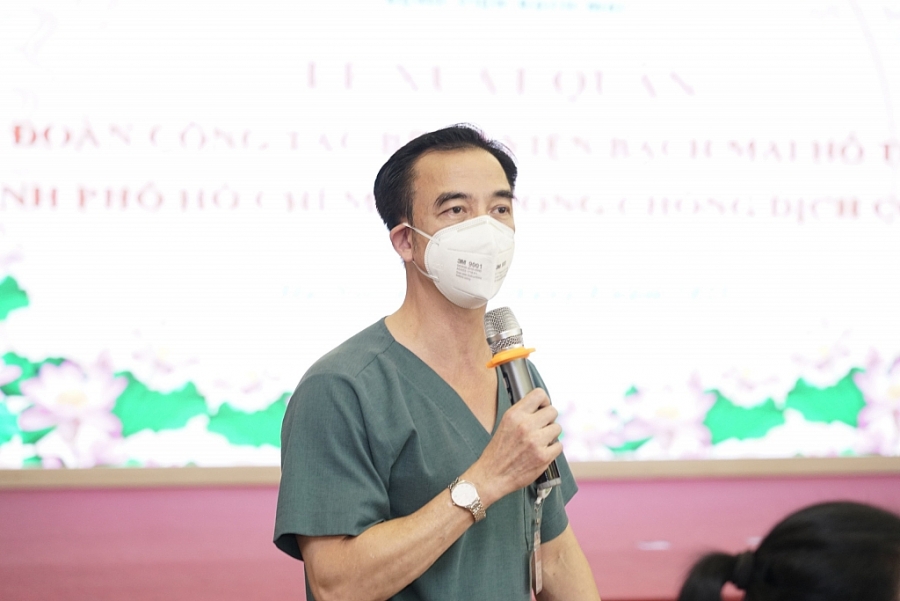 Gần 200 “chiến sĩ áo trắng” Bệnh viện Bạch Mai quyết tâm 