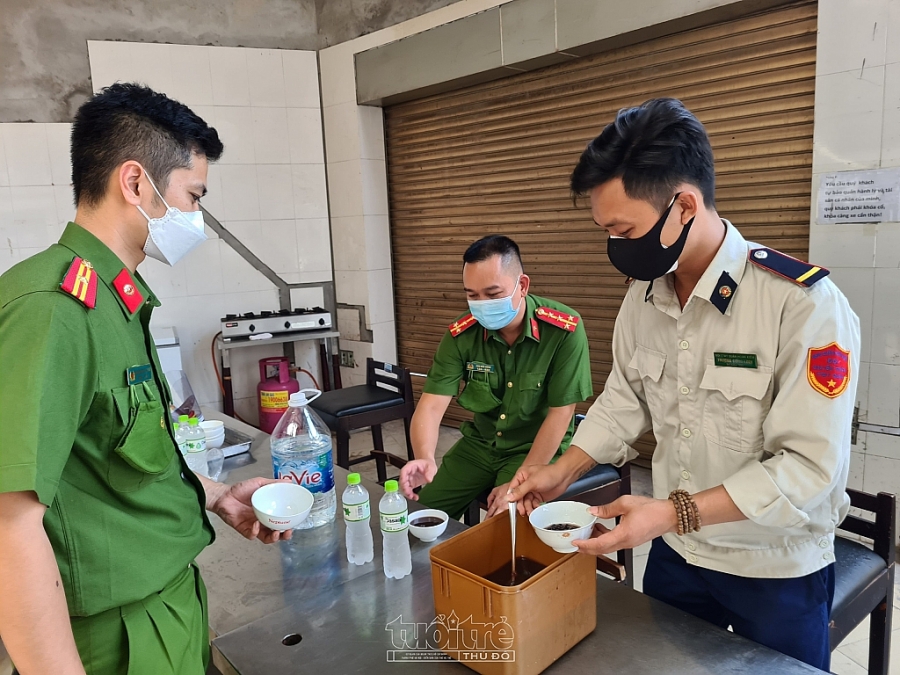 Cơ sở vật chất sạch sẽ, rộng thoáng nên anh em trực chốt góp phần vơi bớt phần nào sự khắc nghiệt của thời tiết