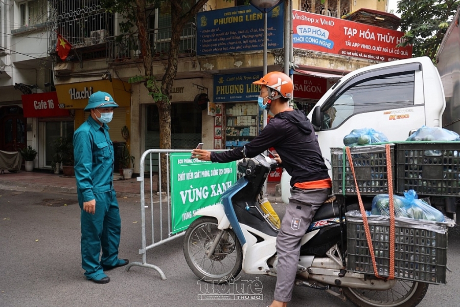 Shipper chỉ được giao hàng ở đầu chốt, không được vào sâu bên trong