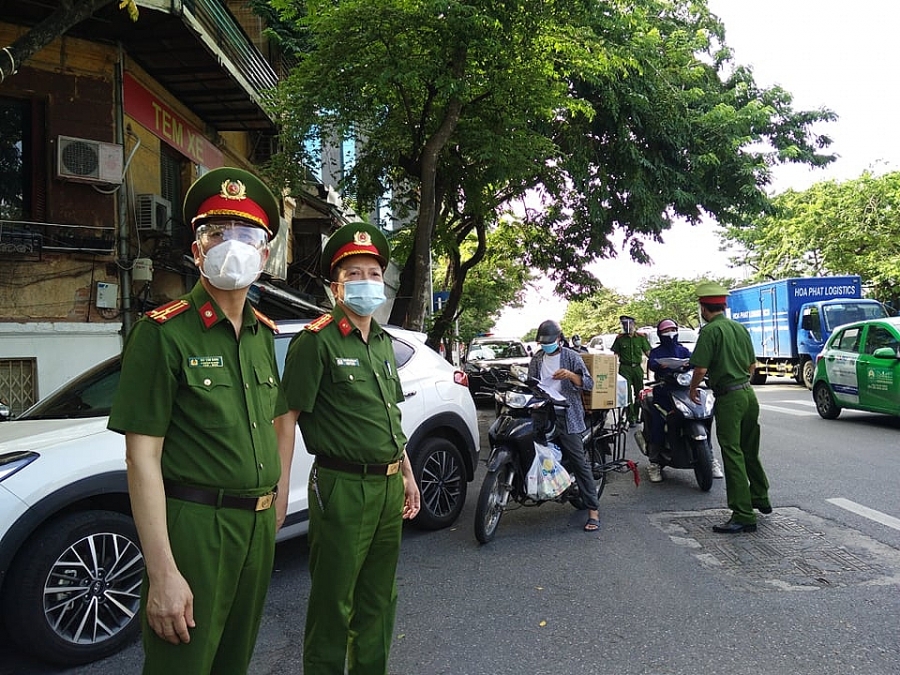 Phó Giám đốc Công an TP Hà Nội trực tiếp triển khai, kiểm tra hoạt động của Tổ công tác liên ngành ngay khi hoạt động