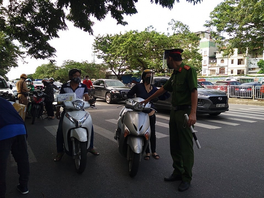 Hi vọng với biện pháp mạnh tay, người dân Hà Nội sẽ có ý thức cao hơn trong phòng, chống dịch