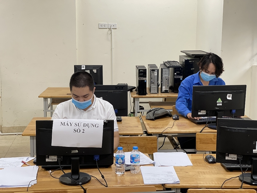 Công việc bận rộn, đòi hỏi sự tập trung cao Công việc bận rộn, đòi hỏi sự tập trung cao