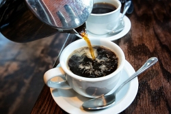 Giá cà phê hôm nay 5/10: Cà phê Việt đảo chiều tăng nhẹ