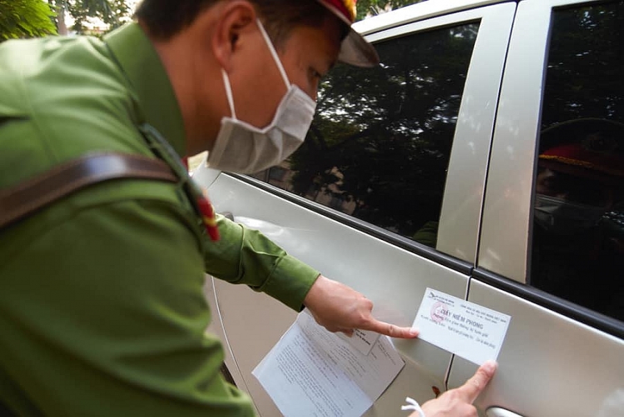 Nhiều vi phạm liên quan đến trật tự giao thông - đô thị bị xử lý (ảnh CAH Đ)