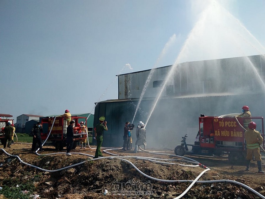 Lần đầu tiên diễn tập phương án phòng cháy chữa cháy trong làng nghề