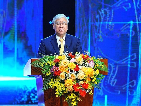 Bí thư Trung ương Đảng, Chủ tịch Ủy ban Trung ương MTTQ Việt Nam Đỗ Văn Chiến phát biểu tại Lễ trao giải  