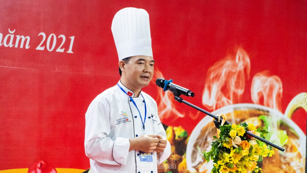 Ông Hoàng Thanh Sơn (Ban Giám khảo; Tổng Bếp trưởng - Tập đoàn Tổ chức sự kiện Thiên Sơn - Vạn Hoa) đánh giá cao công tác chuẩn bị của Ban Tổ chức cũng như 24 đơn vị tham gia thi ngày hôm nay