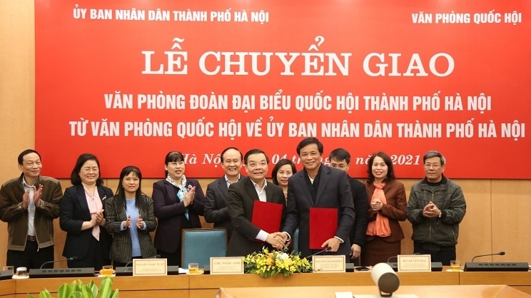 Chuyển giao Văn phòng Đoàn đại biểu Quốc hội TP Hà Nội từ Văn phòng Quốc hội về UBND TP