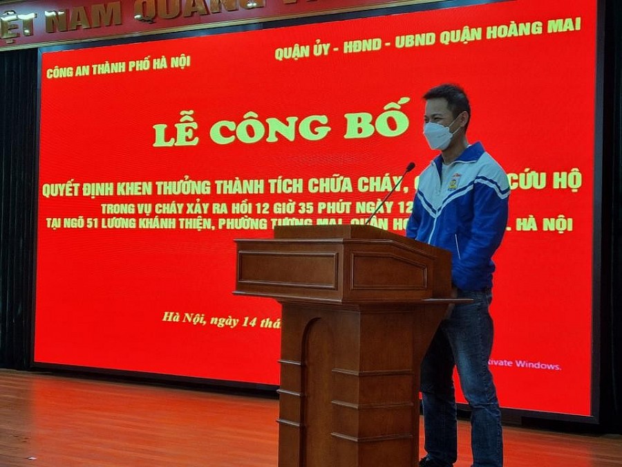 Anh Trung Văn Nam chia sẻ câu chuyện của mình tại buổi lễ