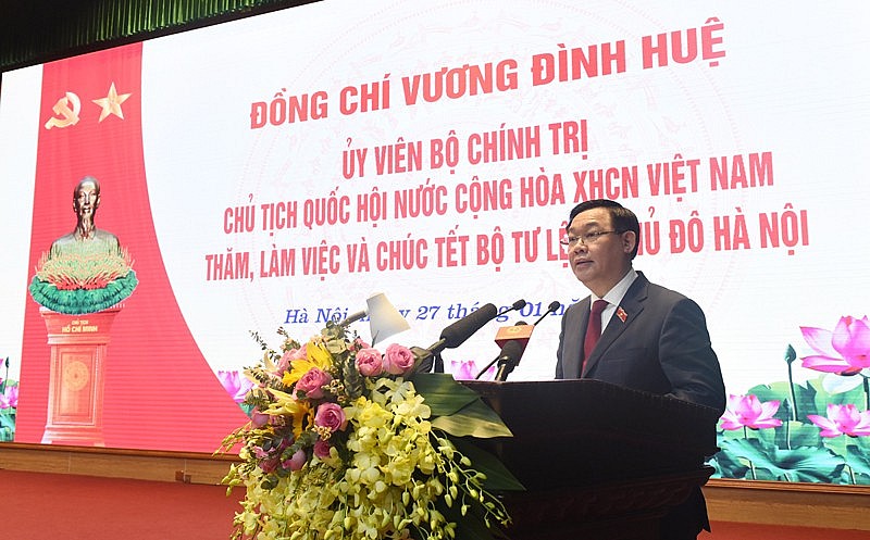 Chủ tịch Quốc hội Vương Đình Huệ phát biểu tại buổi làm việc