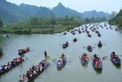 Hà Nội cho phép mở cửa đón du khách về tham quan lễ hội chùa Hương