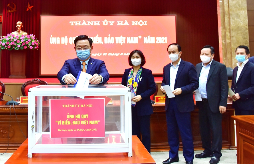 Thành ủy Hà Nội ủng hộ Quỹ ''Vì biển, đảo Việt Nam'' năm 2021