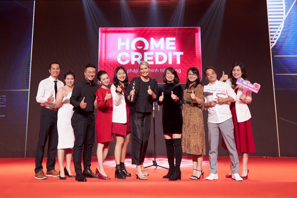 Home Credit được vinh danh giải thưởng “Nơi Làm Việc Tốt Nhất Châu Á 2021” do HR Asia Awards tổ chức vừa qua tại thị trường Việt Nam.