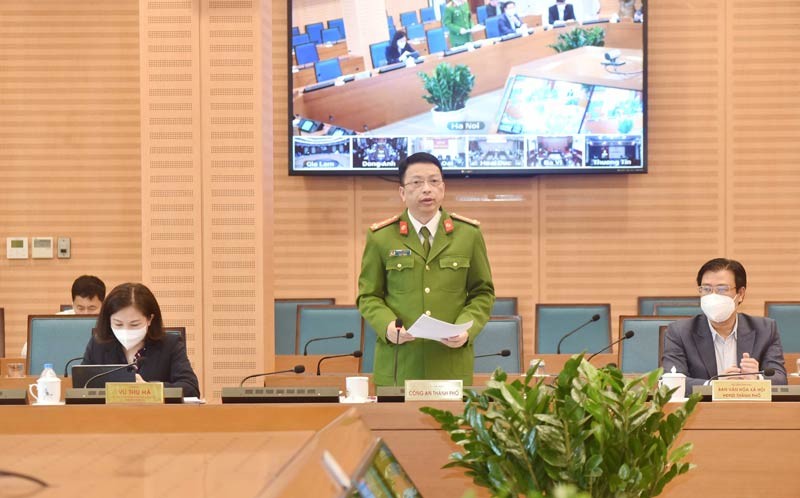 Đại tá Nguyễn Hồng Ky, Phó Giám đốc Công an thành phố báo cáo tại hội nghị.