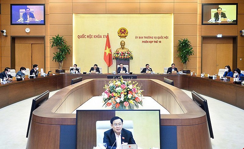 Quang cảnh phiên họp