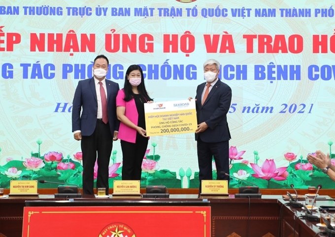 Chủ tịch Ủy ban MTTQ Việt Nam TP Hà Nội Nguyễn Lan Hương