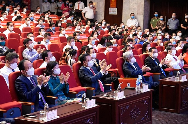 Các đồng chí lãnh đạo Trung ương và thành phố Hà Nội dự chương trình “Hà Nội chung tay hành động đẩy lùi dịch Covid-19”.