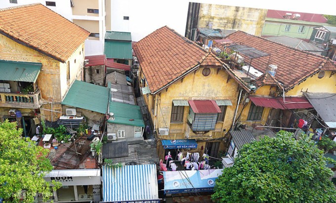 Nhóm biệt thự cũ trên phố Trần Quốc Toản, Hà Nội. 