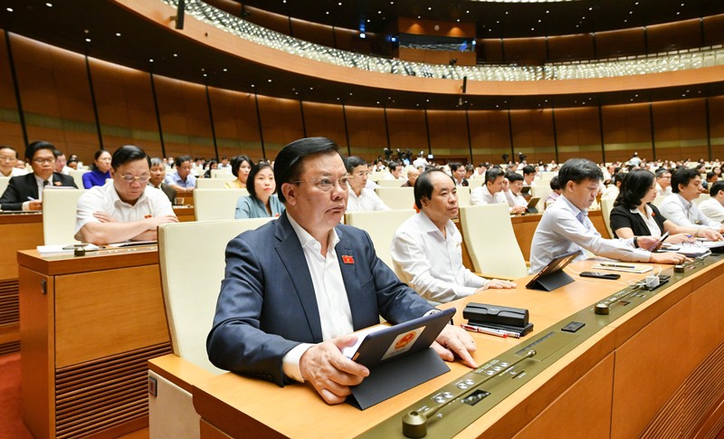 Đại biểu Quốc hội biểu quyết thông qua Nghị quyết về chủ trương đầu tư dự án đường Vành đai 4 - Vùng Thủ đô Hà Nội.