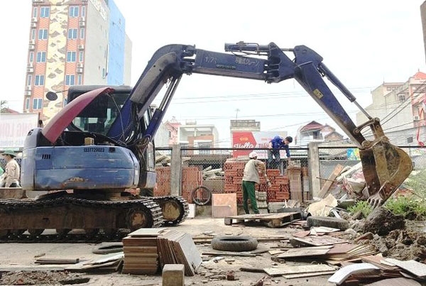 ha noi kien quyet xu ly dut diem vi pham trat tu xay dung