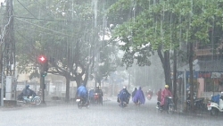 Thủ tướng Chính phủ yêu cầu tập trung ứng phó với bão và mưa lũ theo phương châm “bốn tại chỗ”