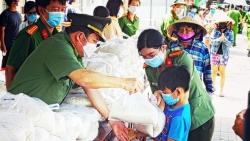 Chính phủ cấp hơn 4.000 tấn gạo hỗ trợ người dân gặp khó khăn do dịch Covid-19
