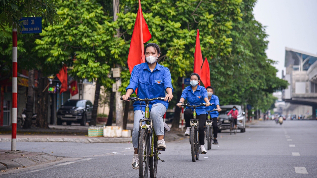 Thanh niên tình nguyện Hà Nội tuyên truyền phòng, chống dịch