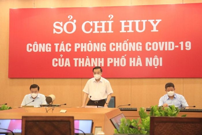 Chu Ngọc Anh điều hành 1 phiên họp trực tuyến với các sở ban ngành, địa phương của thành phố Hà Nội về công tác chống dịch.