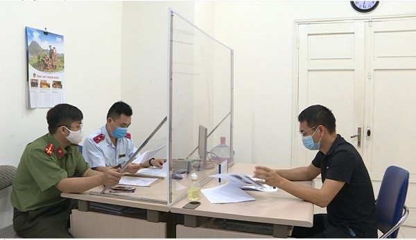 Sở TT&TT xử phạt hành chính đối tượng vi phạm đăng thông tin sai sự thật lên FB.