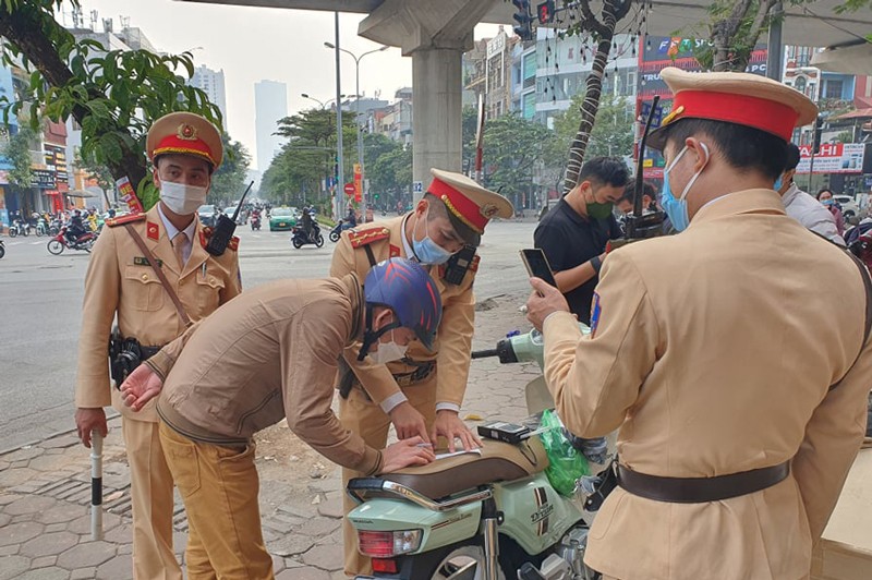 Công an TP Hà Nội tăng cường kiểm tra, xử phạt