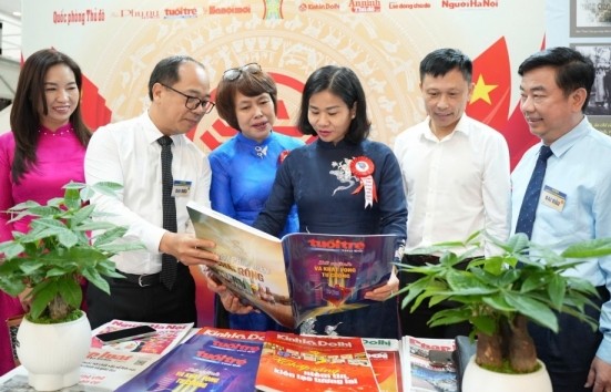 Ấn tượng với gian trưng bày của các cơ quan báo chí Thủ đô