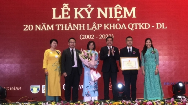 FMT - Đại học Hà Nội: Dấu ấn 20 năm của đam mê và khát vọng