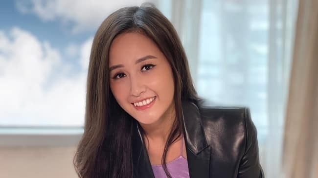 Đỗ Thị Hà giản dị đi từ thiện ngày giáp Tết, Mai Phương Thuý không về nhà đón năm mới vì dịch