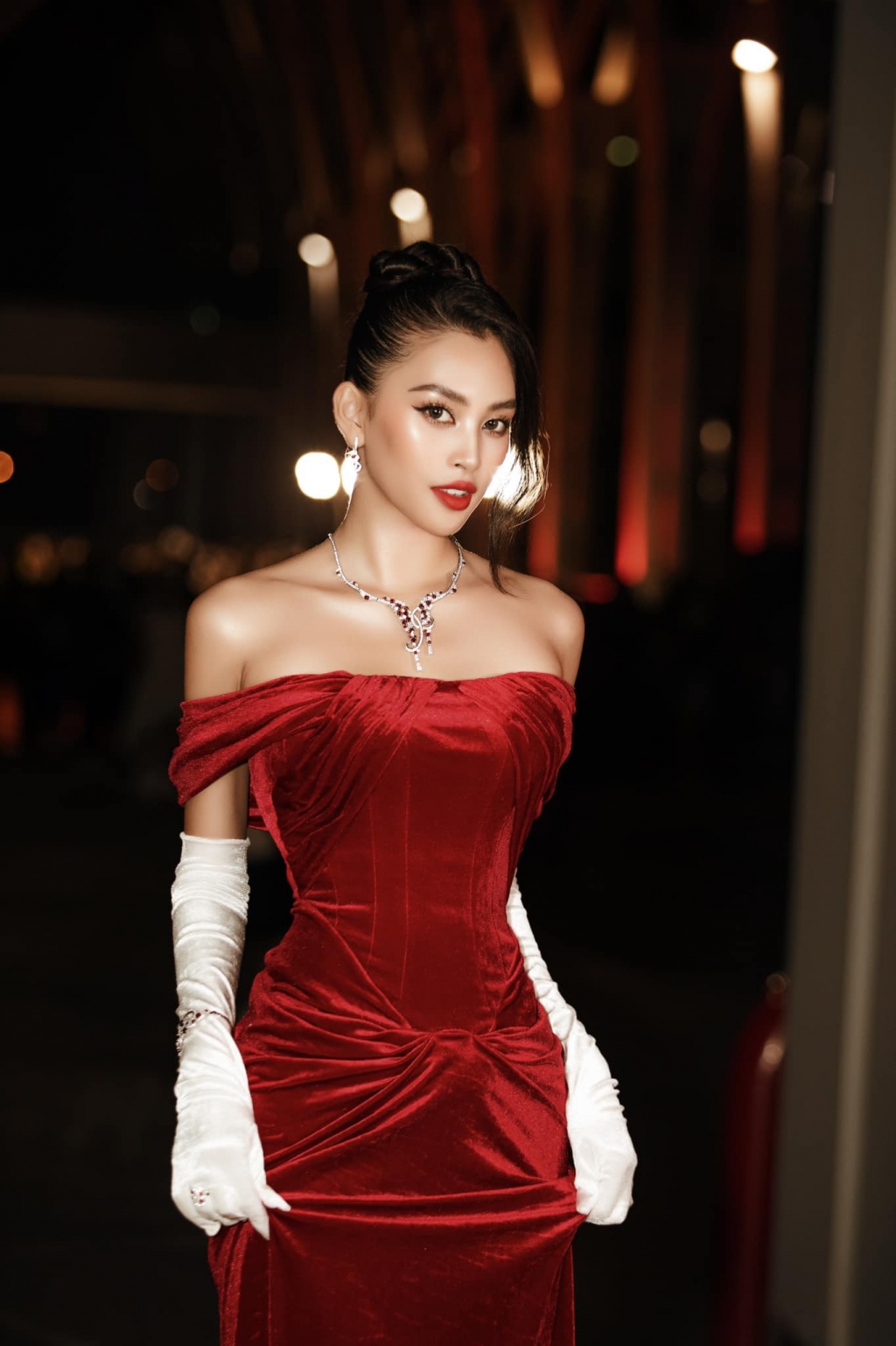 Tiểu Vy kết thúc nhiệm kỳ Hoa hậu Việt Nam 2018 vào ngày 20/11/2020 vừa qua sau khi trao lại vương miện cho người đẹp kế nhiệm là cô gái xứ Thanh Đỗ Thị Hà.