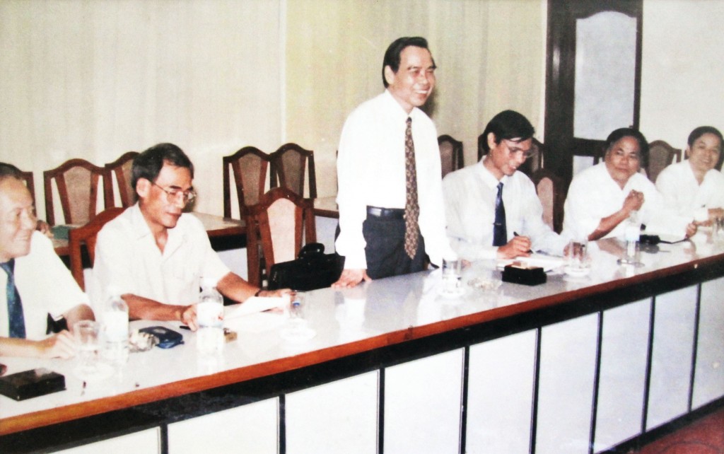 Thủ tướng Phan Văn Khải thăm, làm việc với Ban Biên tập Báo Nhân Dân năm 1998.