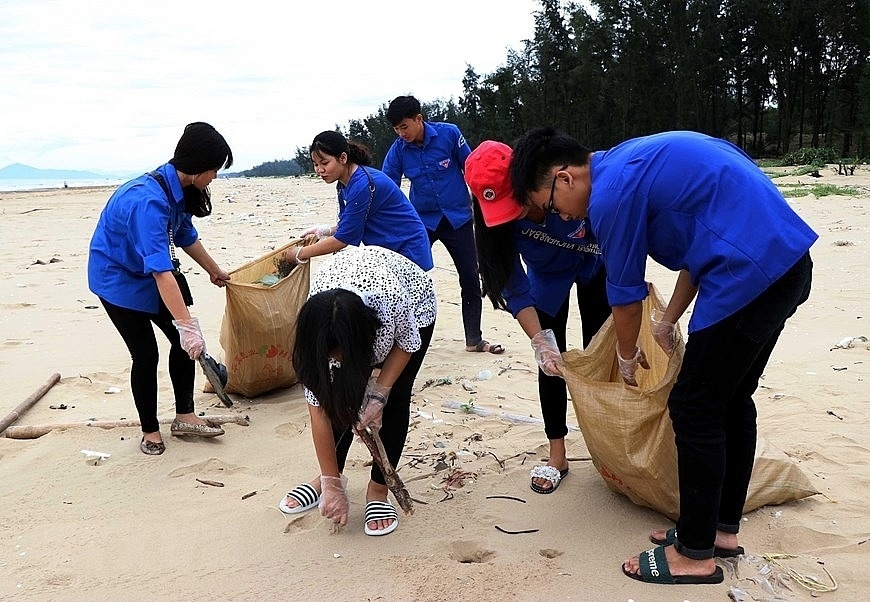 Thu gom rác thải, bảo vệ môi trường