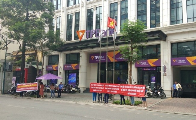 Các “sếp” TPBank bán cổ phiếu tại vùng giá cao nhất kể từ khi niêm yết