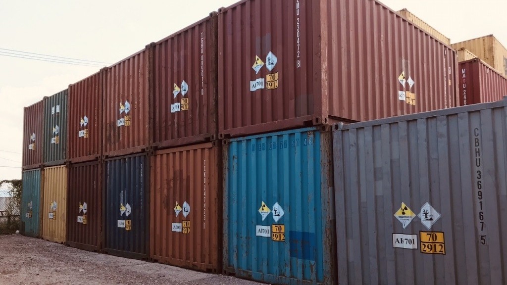 Ngăn chặn doanh nghiệp nhập khẩu trái phép 25 container tinh quặng có chất phóng xạ